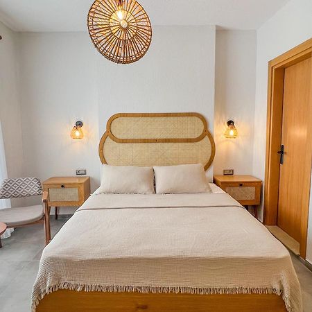 Parla Kuecuekkoey Hotel Ayvalik Exterior photo
