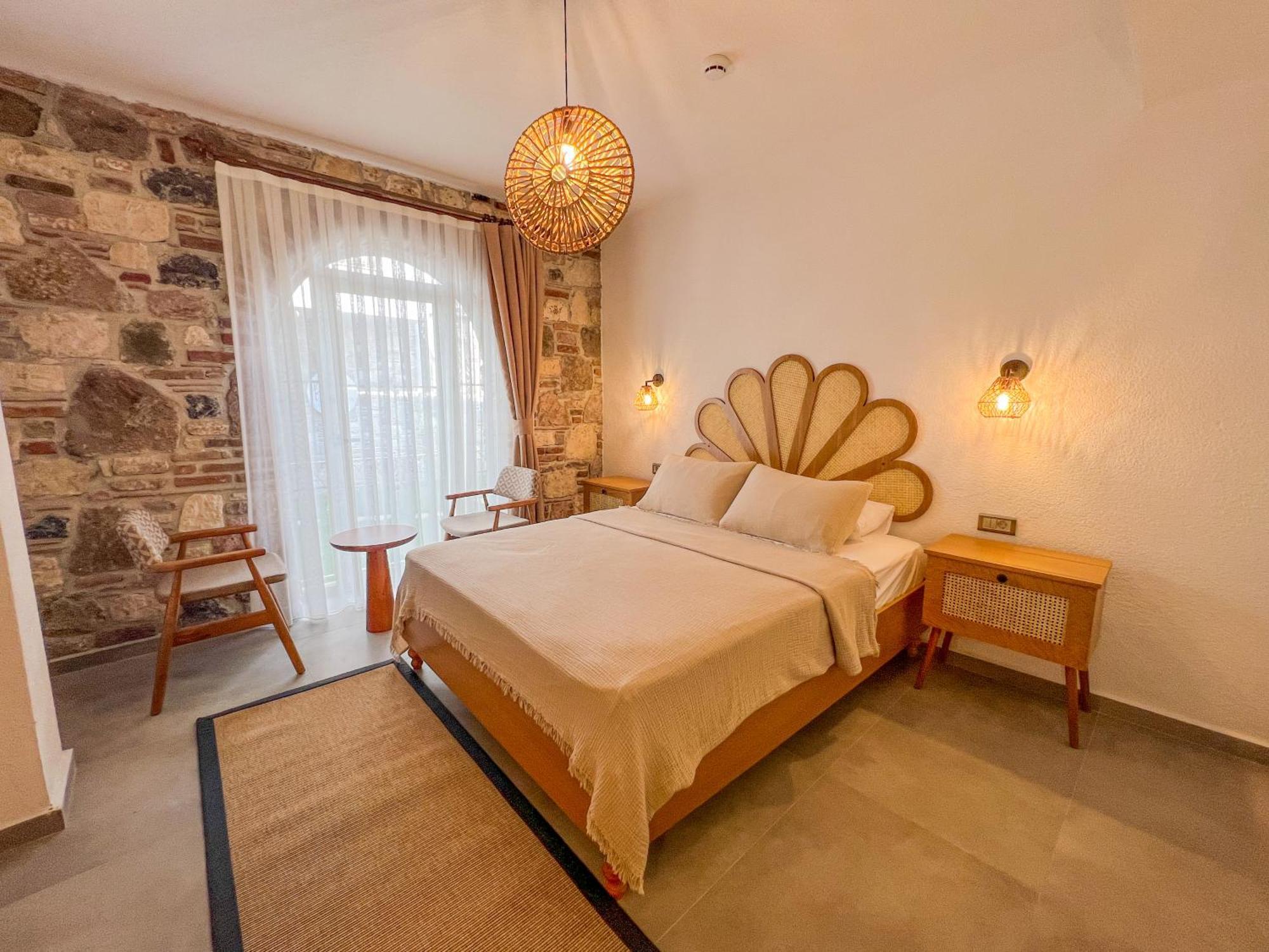 Parla Kuecuekkoey Hotel Ayvalik Exterior photo