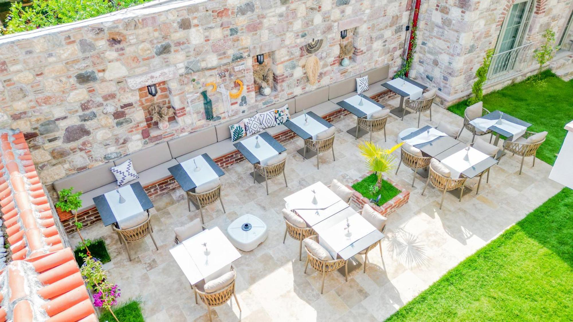 Parla Kuecuekkoey Hotel Ayvalik Exterior photo