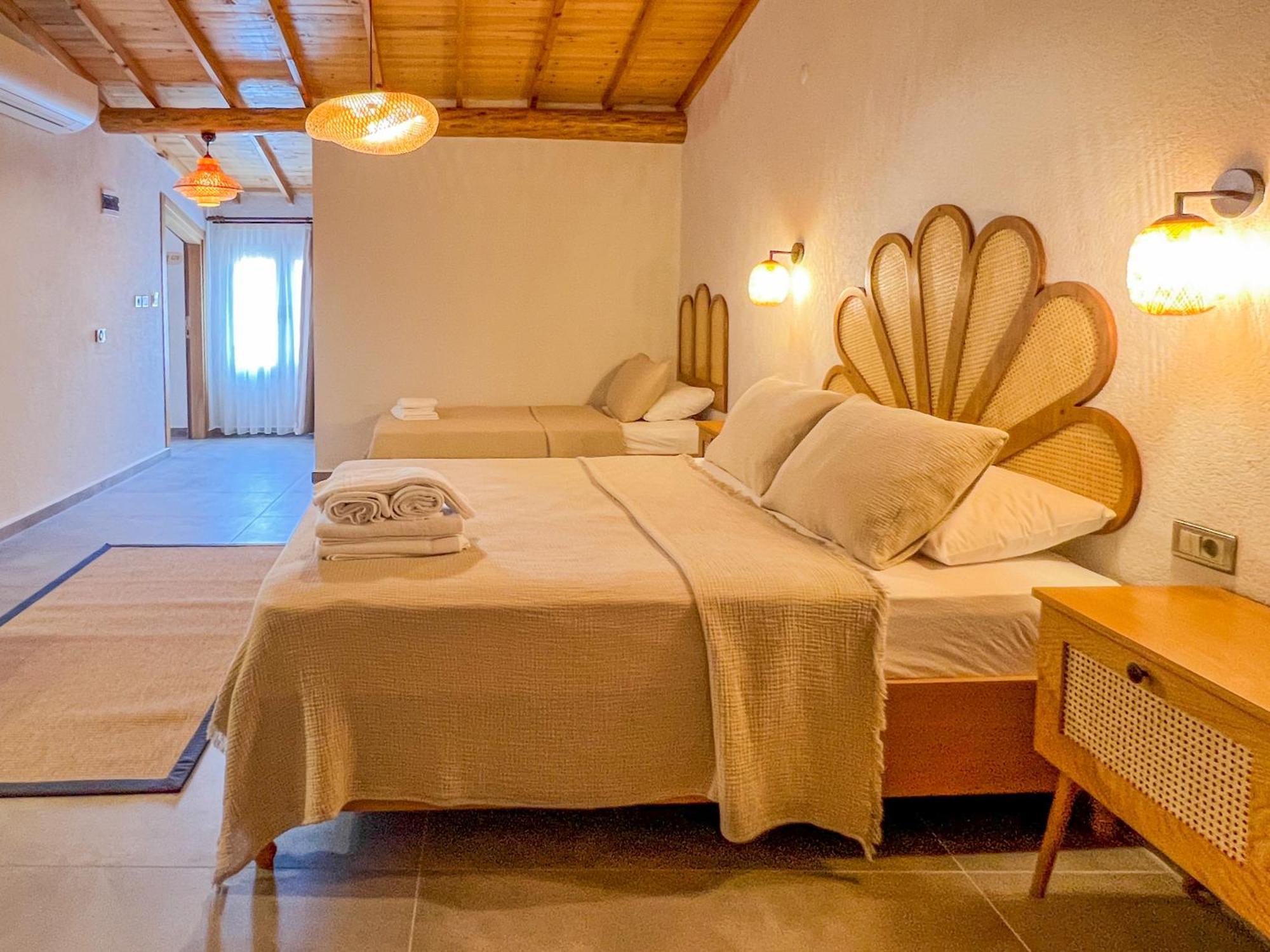 Parla Kuecuekkoey Hotel Ayvalik Exterior photo